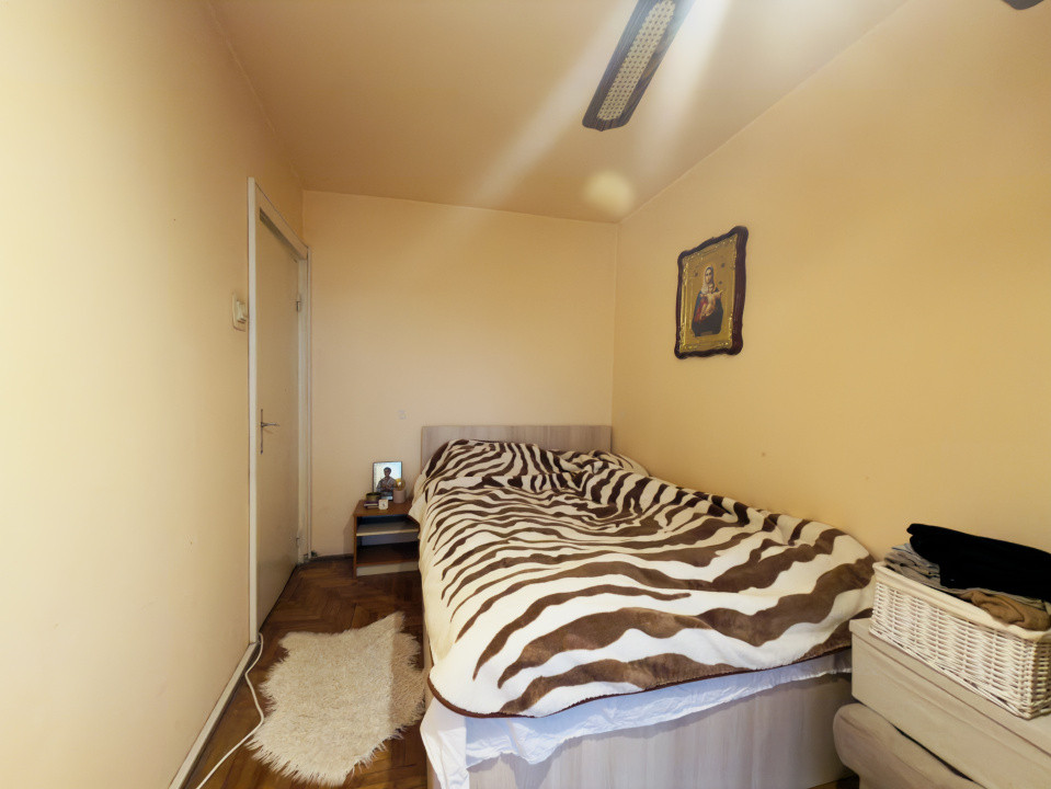 Apartament 3 camere, semidecomandat, etaj 3, zona Iosefin 