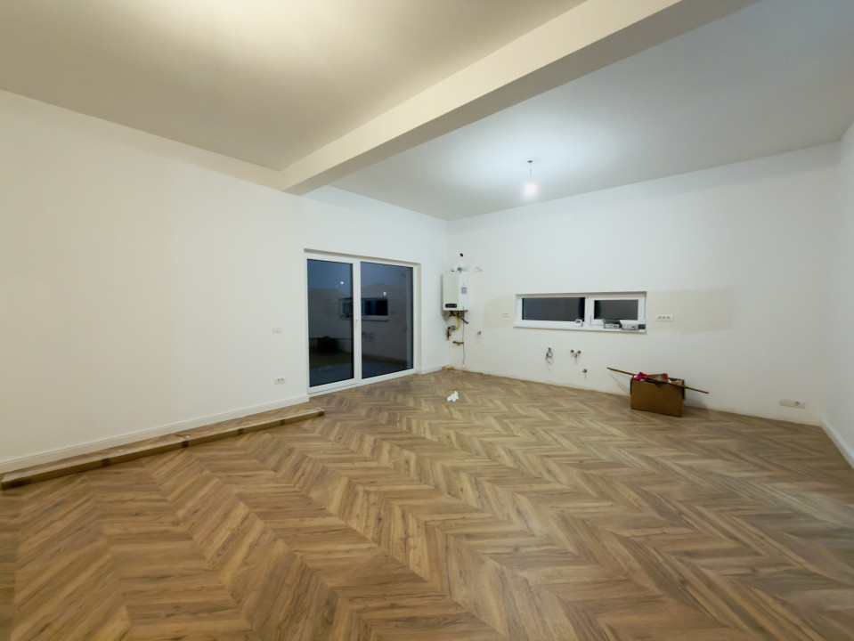 Duplex 4 camere, despartit prin dressing, 93mp, 360 teren in Urseni