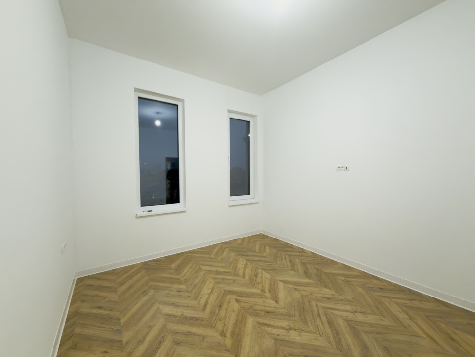 Duplex 4 camere, despartit prin dressing, 93mp, 360 teren in Urseni