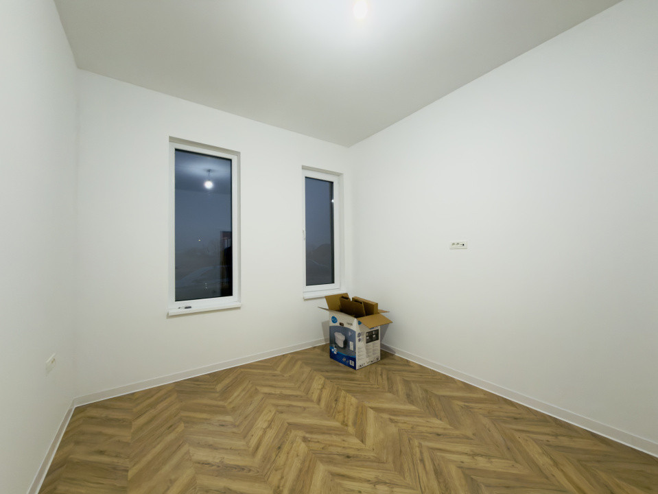 Duplex 4 camere, despartit prin dressing, 93mp, 360 teren in Urseni