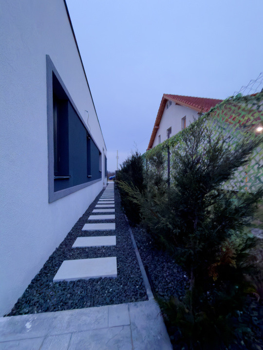 Duplex 4 camere, despartit prin dressing, 93mp, 360 teren in Urseni