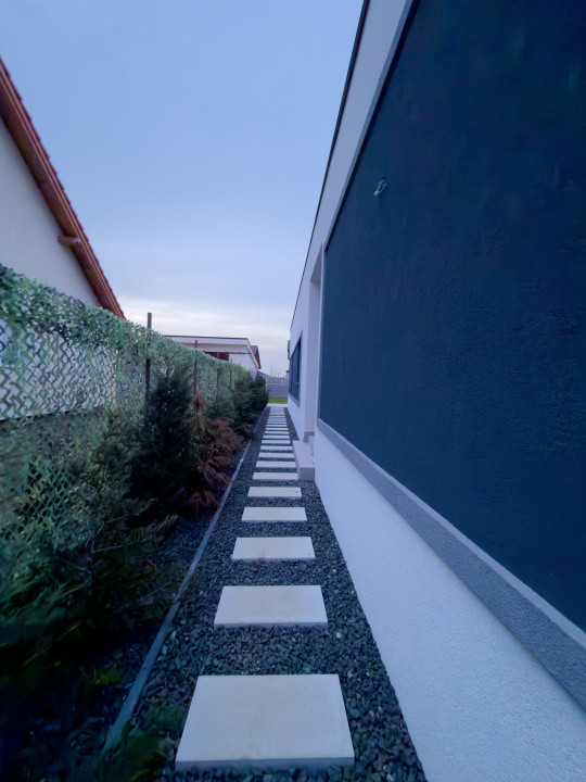 Duplex 4 camere, despartit prin dressing, 93mp, 360 teren in Urseni