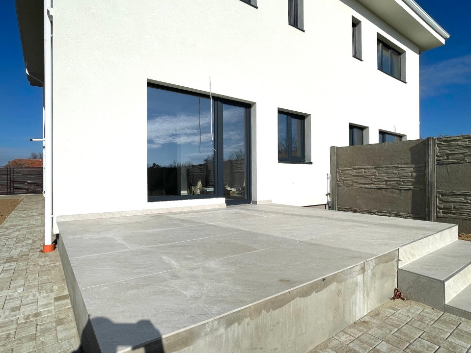 Duplex 4 camere 115mp centru Mosnita 