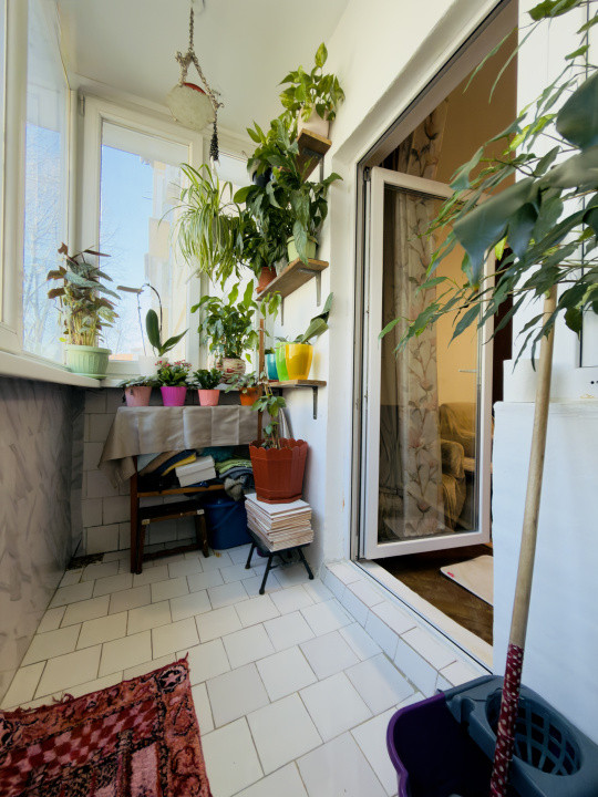 Apartament 2 camere, semidecomandat, etaj 2, zona Aradului