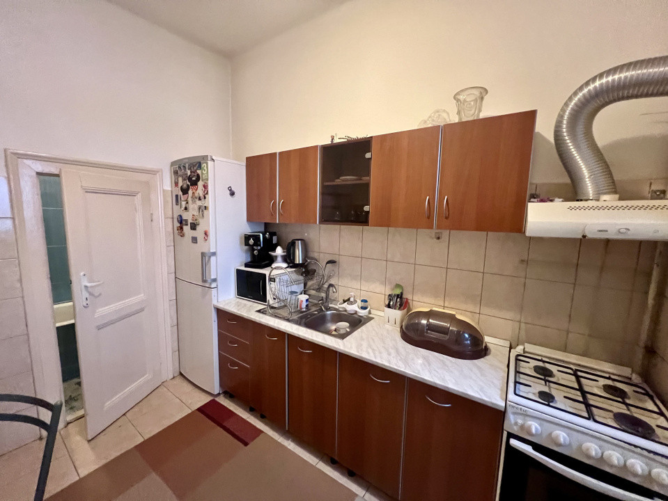 Apartament 2 camere, 57 mp utili, curte comuna - zona Dambovita