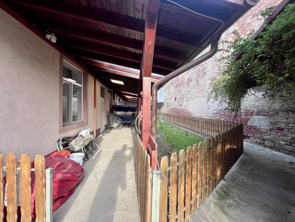 Apartament 2 camere, 57 mp utili, curte comuna - zona Dambovita