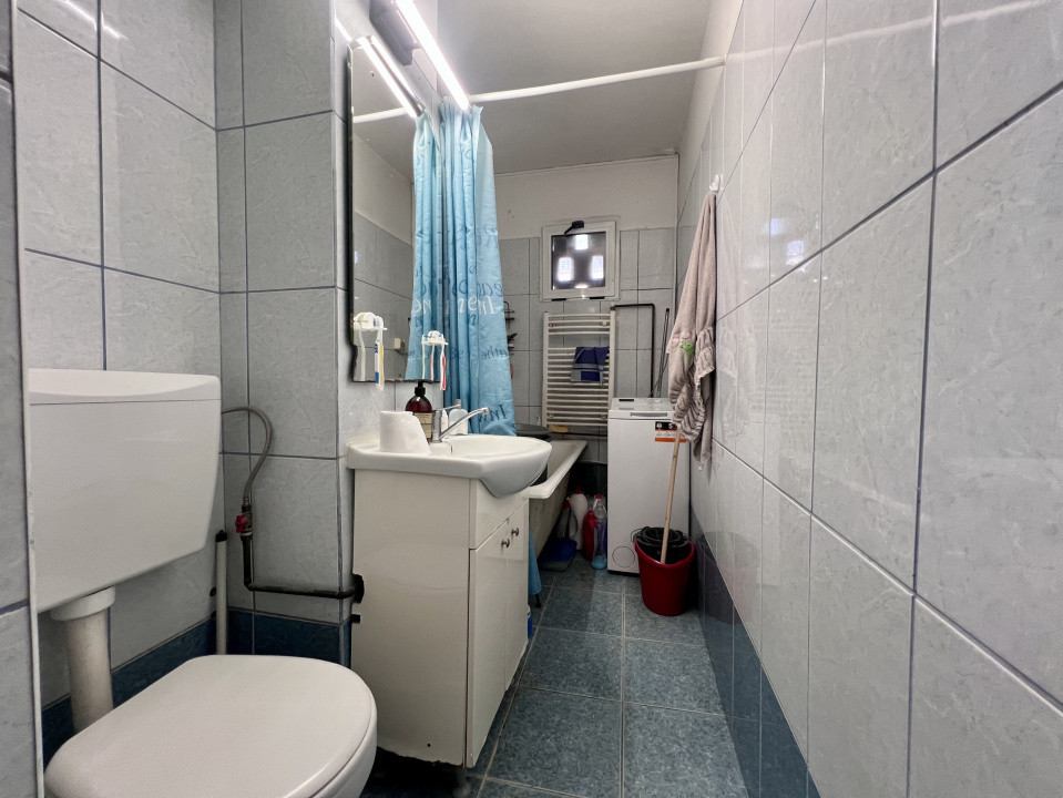  Apartament 4 camere, semidecomandat, 63mp, etaj 2/4 - Zona Dacia