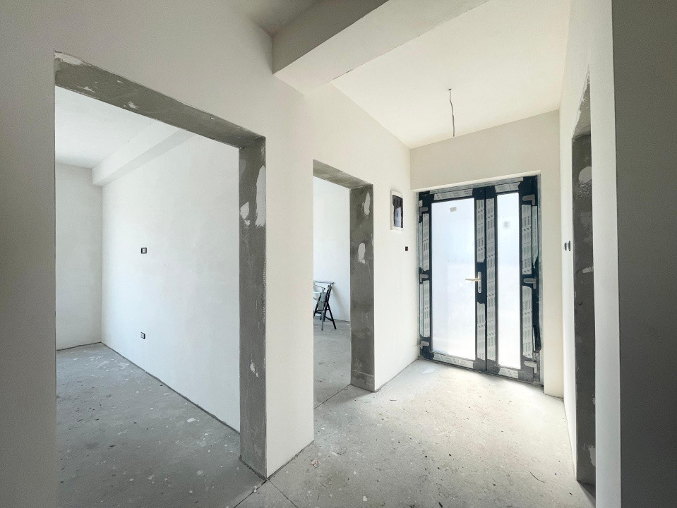 Duplex 3 camere 92mp Mosnita Noua