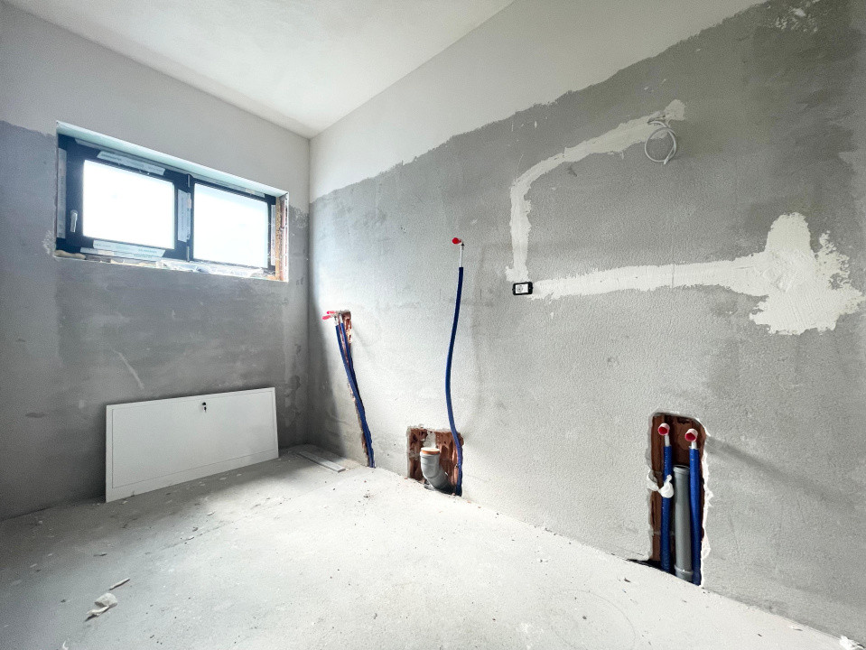 Duplex 3 camere 92mp Mosnita Noua