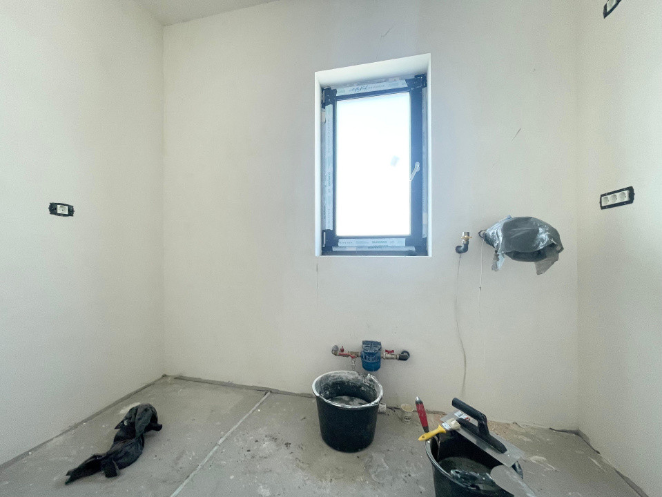 Duplex 3 camere 92mp Mosnita Noua