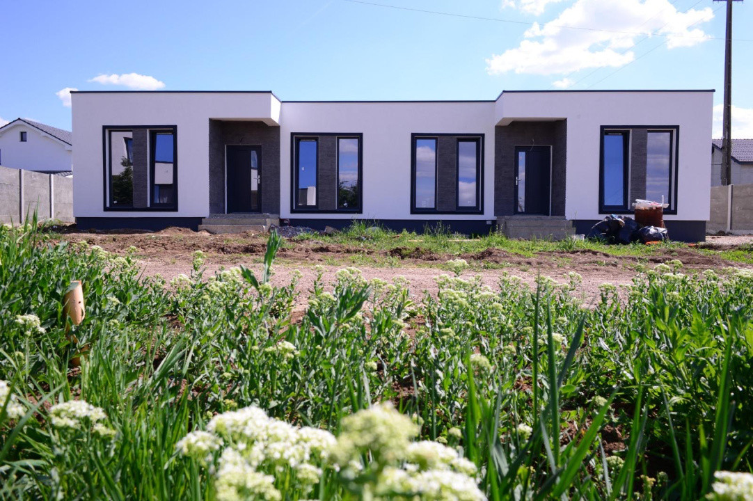 Duplex modern, perete dublu, 4 camere, 84 mp utili, proiect inedit - Sanandrei