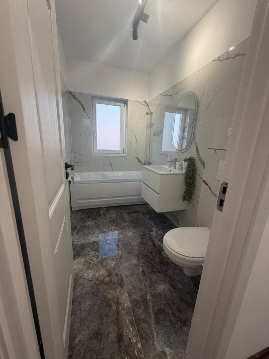 Penthouse 2 camere, 55 mp + terasa 45 mp - Giroc