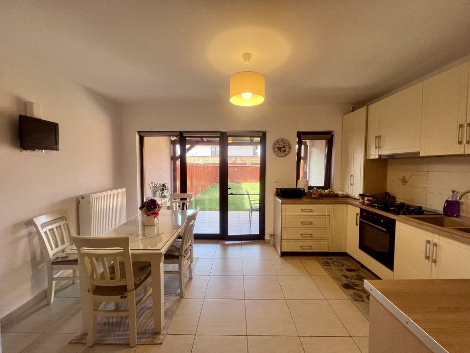  Casa insiruita - cartier rezidential, 4 camere, 100 mp utili - Dumbravita