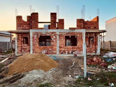 Duplex modern 3 camere,  87 mp utili, 336 mp teren - Covaci 