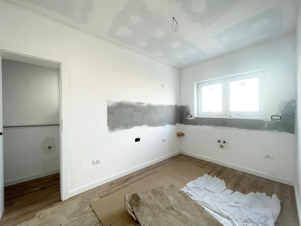 Duplex 5 camere, separat prin CT Mosnita Noua