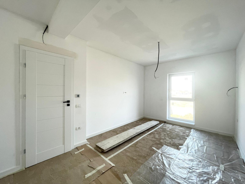 Duplex 5 camere, separat prin CT Mosnita Noua