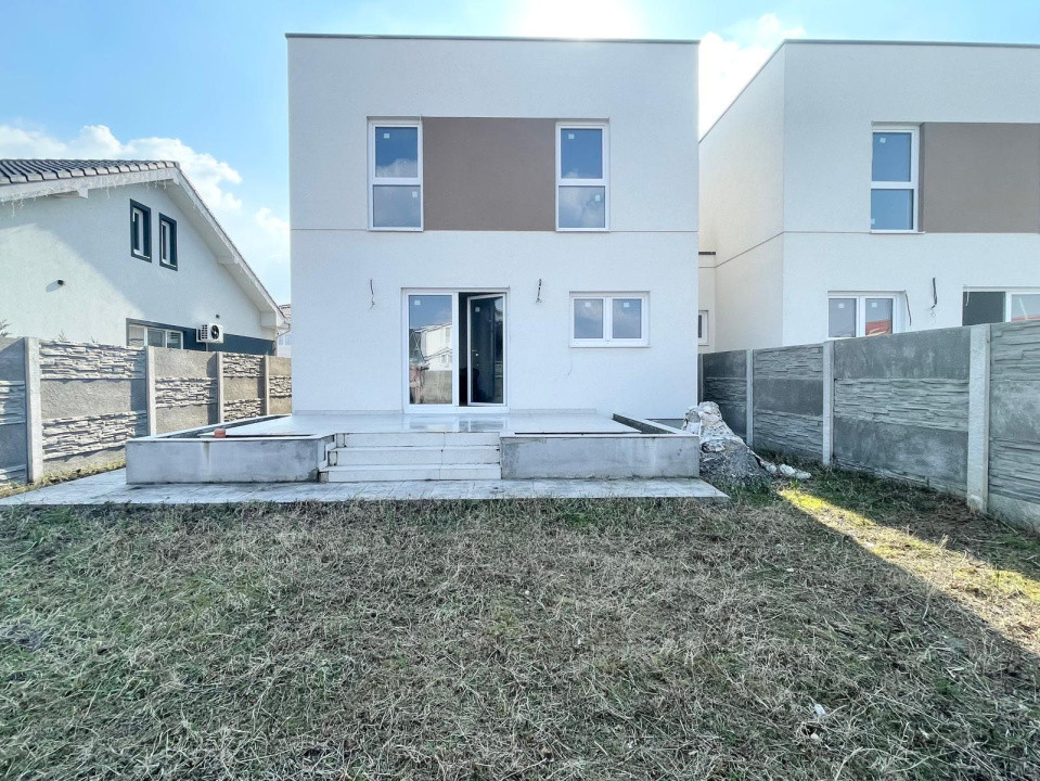 Duplex 5 camere, separat prin CT Mosnita Noua