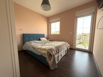 Apartament 3 camere , 58 mp utili , etaj 1/2 - Zona Blașcovici