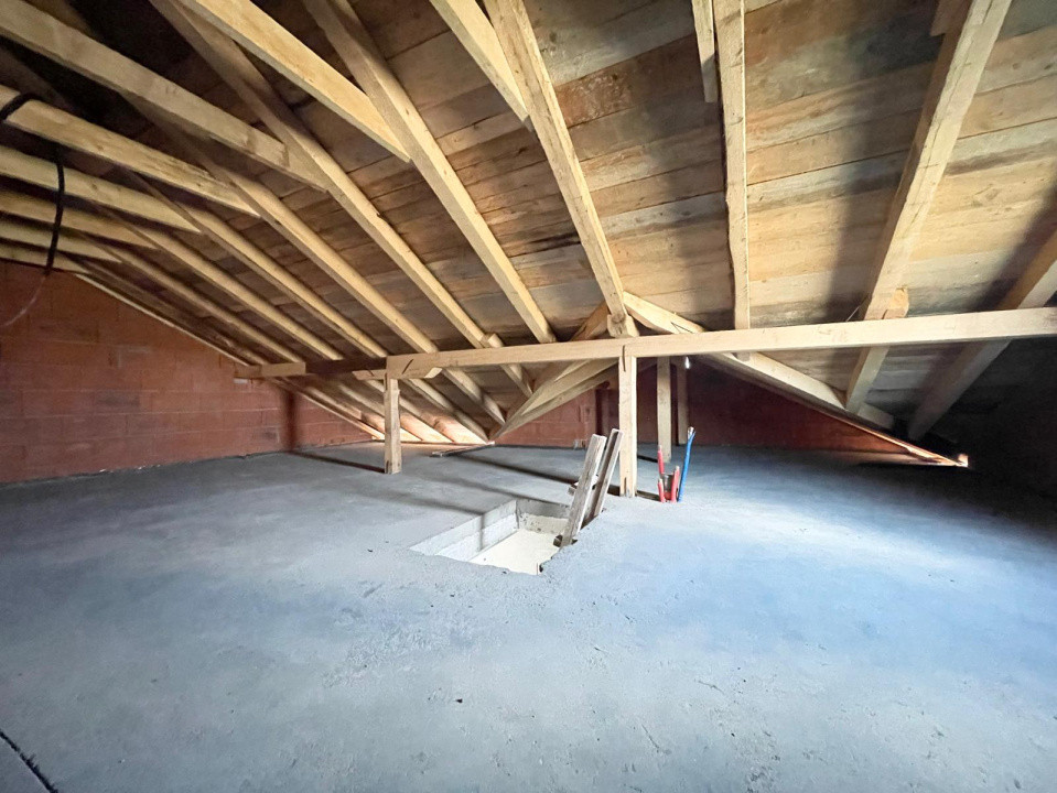 Duplex 4 camere + pod mansardat Mosnita Noua