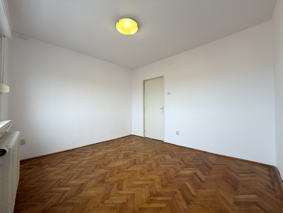 Apartament 3 camere, 68mp utili, etaj 10, lift - Punctele Cardinale