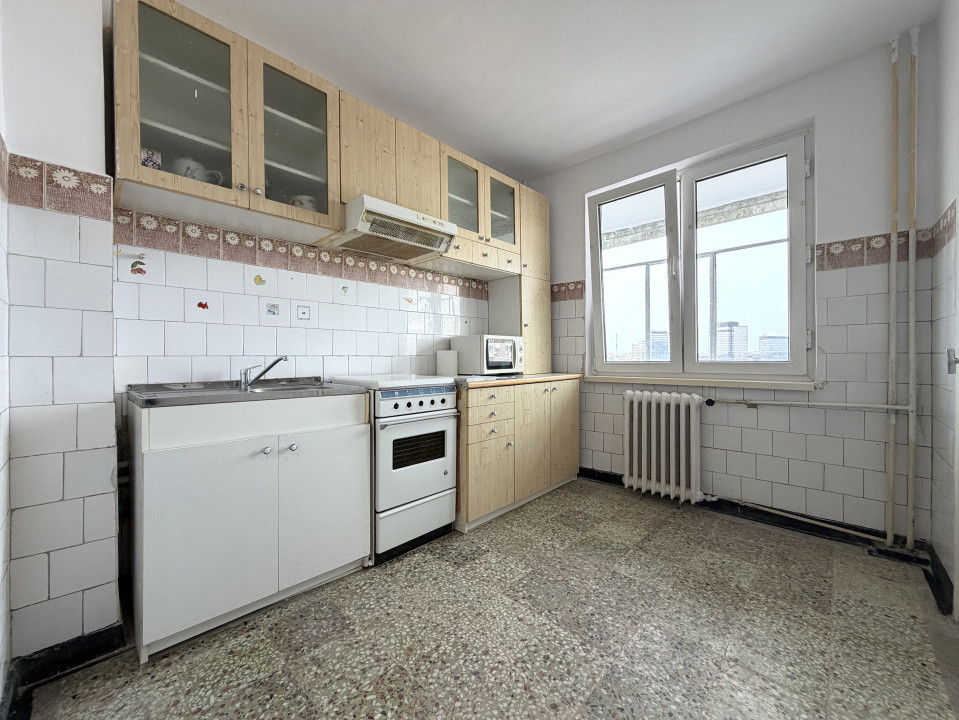 Apartament 3 camere, 68mp utili, etaj 10, lift - Punctele Cardinale