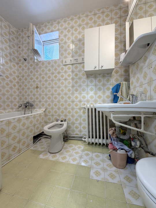 Apartament 3 camere, 68mp utili, etaj 10, lift - Punctele Cardinale