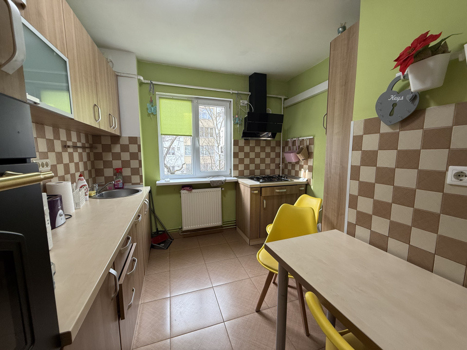 Apartament 3 camere, 64 mp utili + balcon si boxa, etaj 2 - Gheorghe Lazar