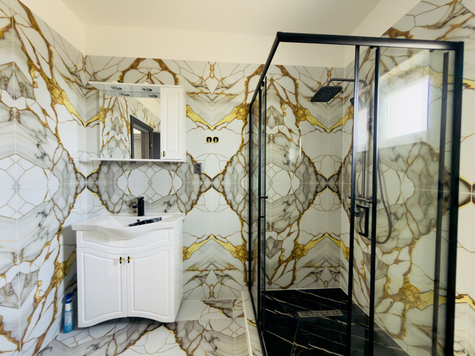 Duplex despartit prin camera tehnica, 3 camere - Beregsau Mare