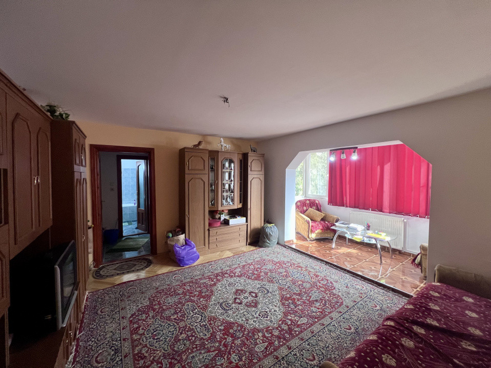  Apartament 3 camere, 78 mp utili + garaj si boxa, etaj 1 - Zona Modern 