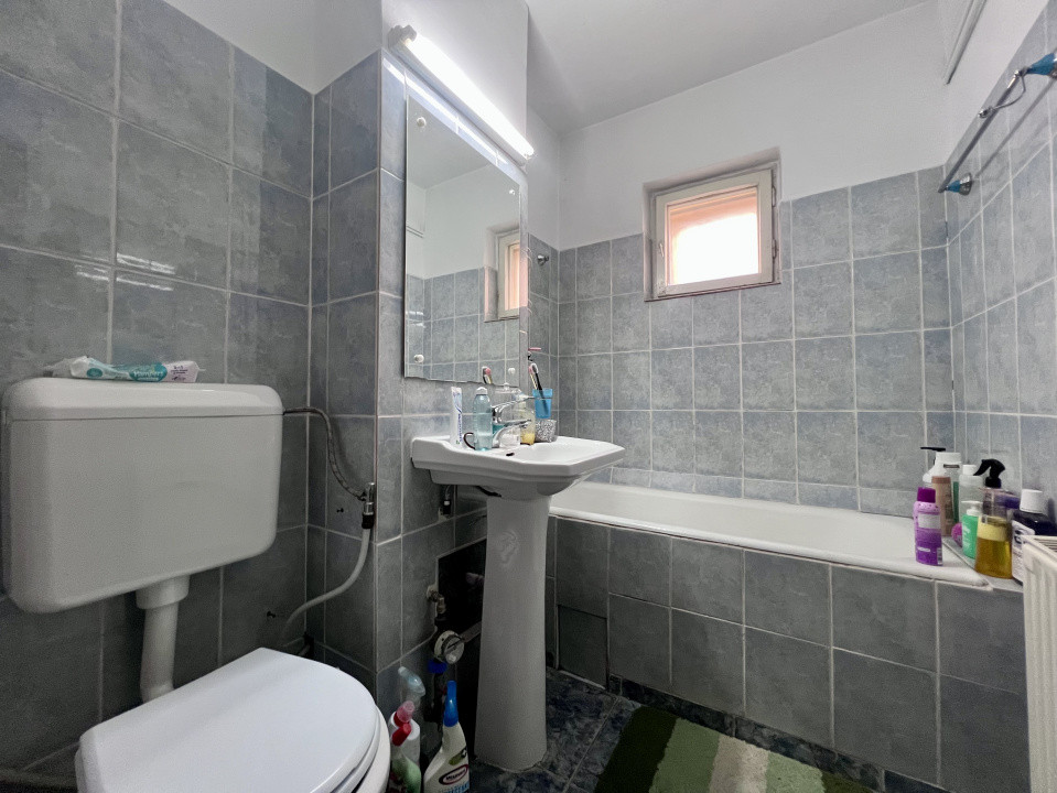  Apartament 3 camere, 78 mp utili + garaj si boxa, etaj 1 - Zona Modern 