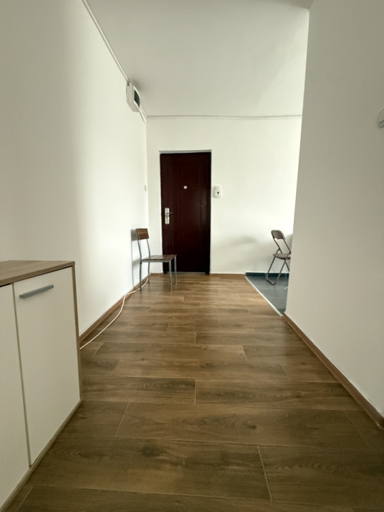 Apartament spatios, o camera, 31 mp utili + balcon - Buziasului