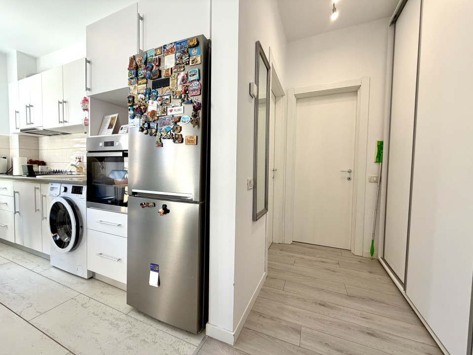 Apartament 2 camere, 44 mp utili, mobilat/utilat - zona Cora