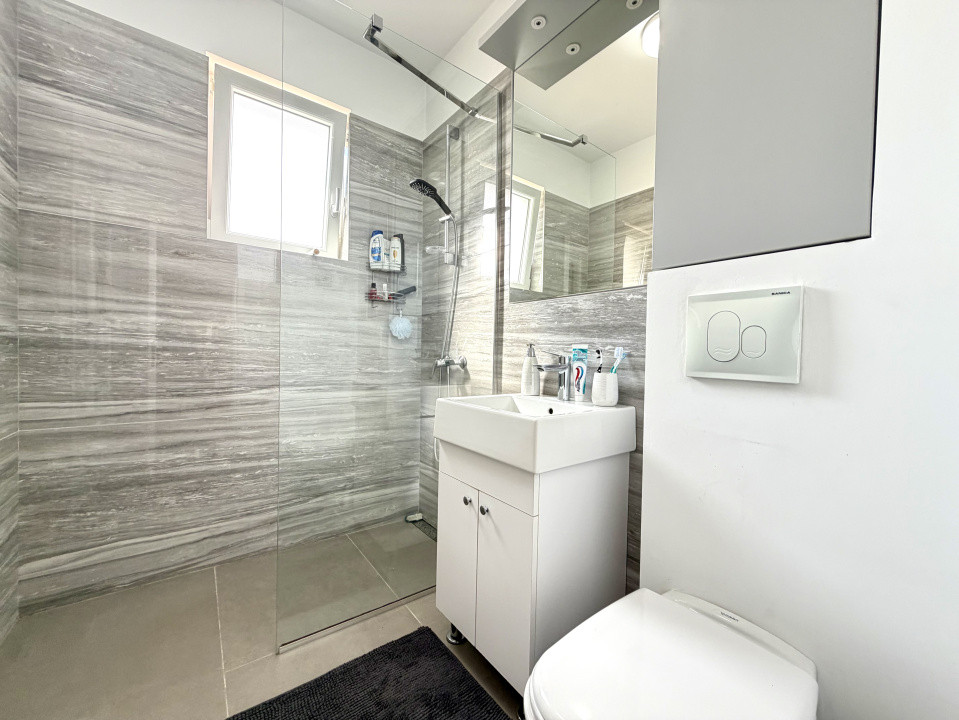 Apartament 2 camere, 44 mp utili, mobilat/utilat - zona Cora