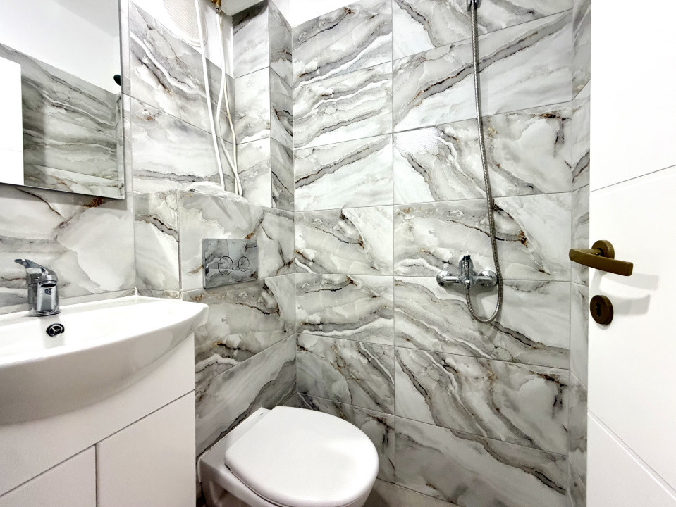 Apartament 1 camera, renovat, etaj intermediar - zona Lipovei