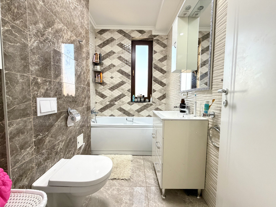 Duplex spatios, 5 camere, 104 mp utili, 207 mp teren - Dumbravita 