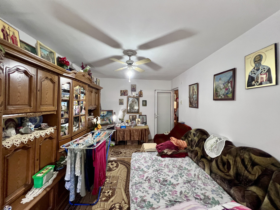  Apartament 2 camere, decomandat, 43 mp utili - Torontalului