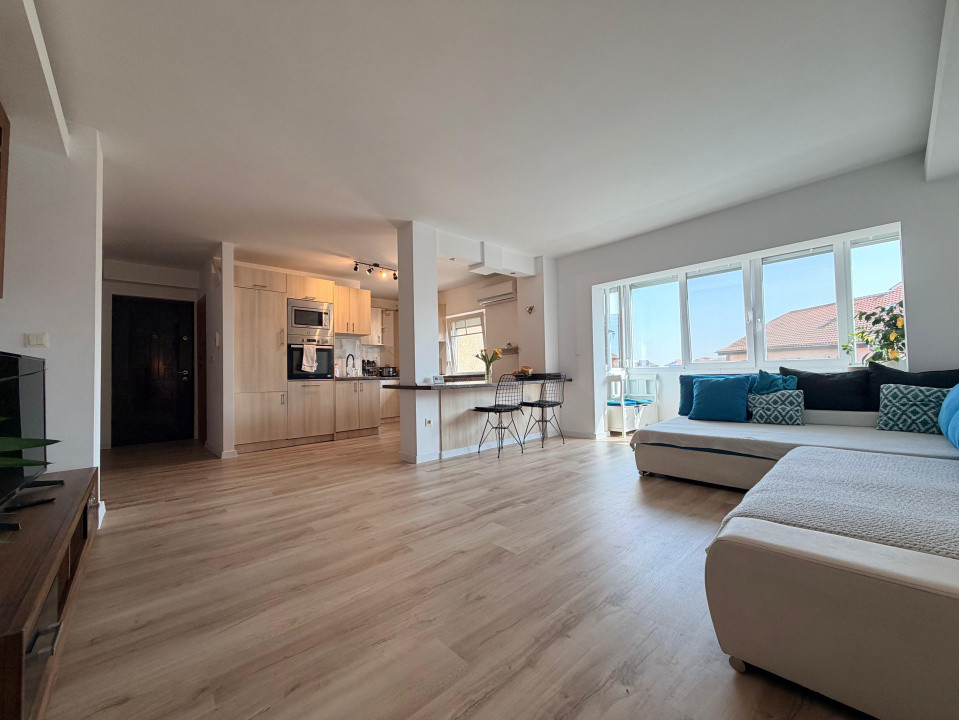 Apartament spatios, 4 camere, decomandat, 87 mp utili + 2 balcoane - Sagului