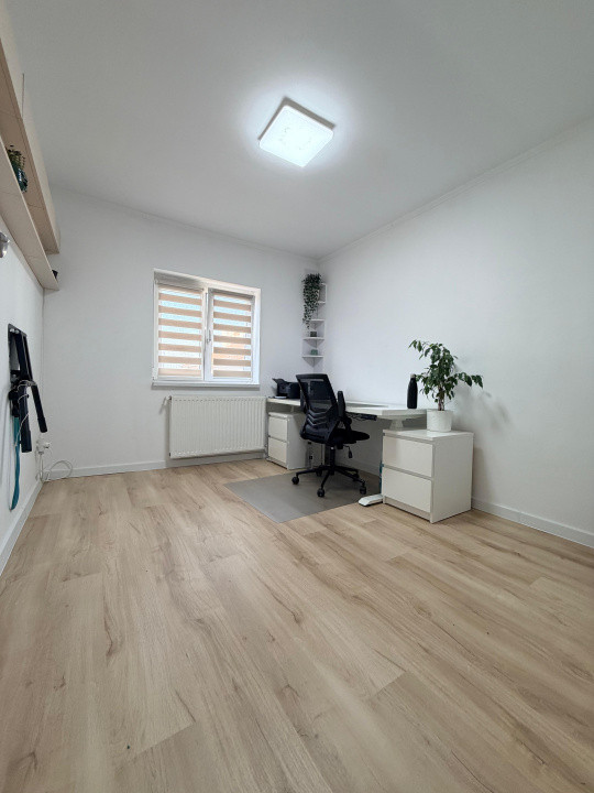 Apartament spatios, 4 camere, decomandat, 87 mp utili + 2 balcoane - Sagului