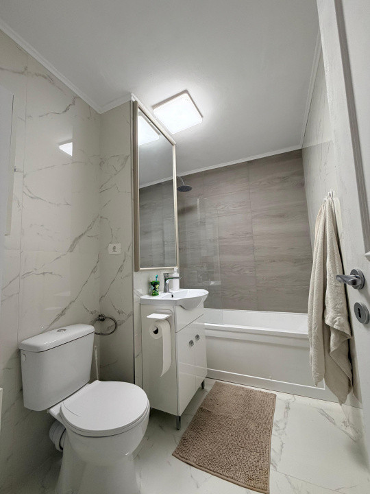 Apartament spatios, 4 camere, decomandat, 87 mp utili + 2 balcoane - Sagului