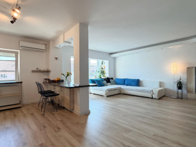 Apartament spatios, 4 camere, decomandat, 87 mp utili + 2 balcoane - Sagului