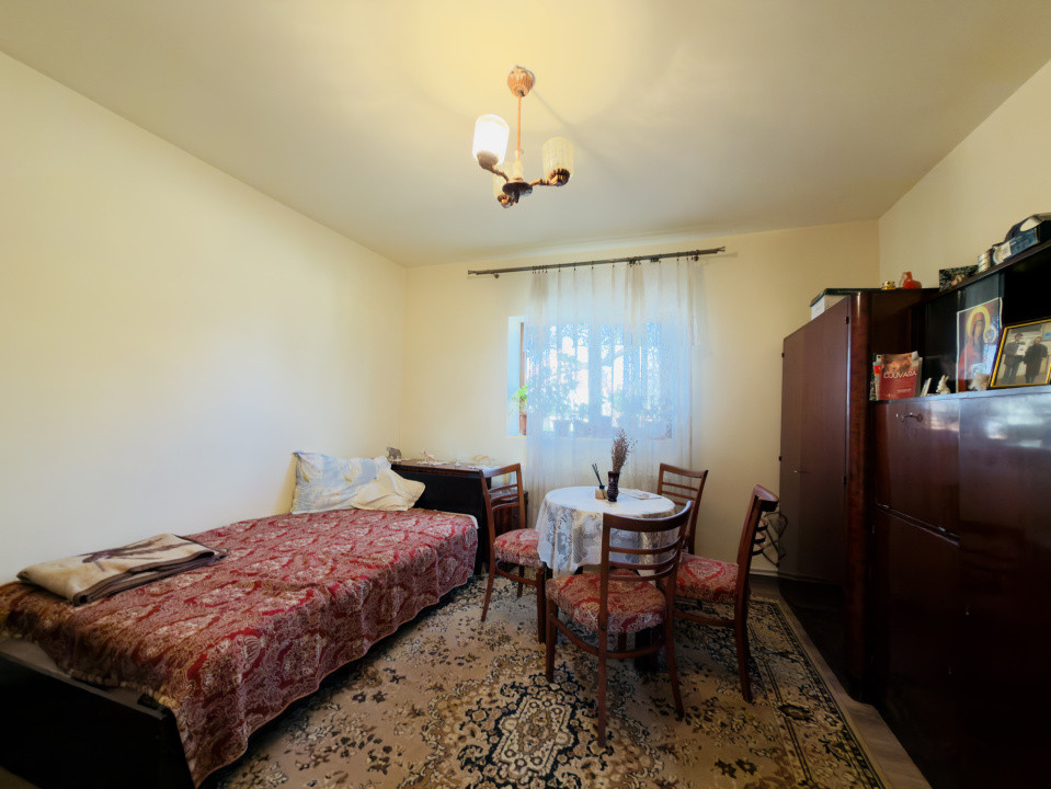 Casa individuala 2 camere, 933mp teren in Utvin 