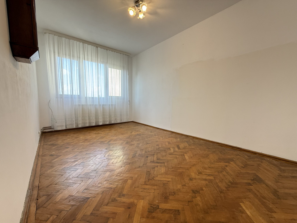 Apartament spatios, 3 camere, semidecomandat 63 mp utili - Circumvalatiunii