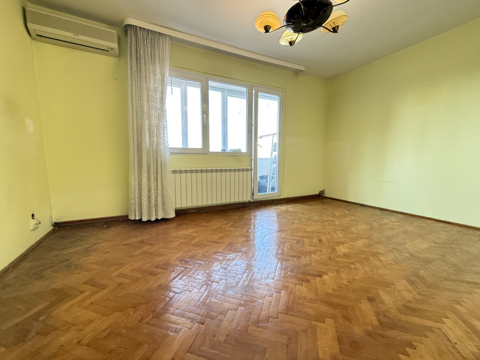 Apartament spatios, 3 camere, semidecomandat 63 mp utili - Circumvalatiunii