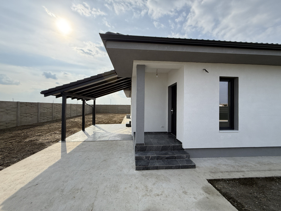 Casa individuala, 4 camere, 105 utili, 580 teren, comision 0% Sanmihaiu Roman