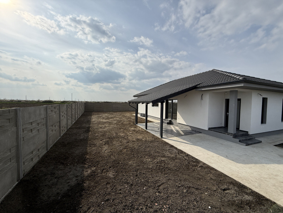 Casa individuala, 4 camere, 105 utili, 580 teren, comision 0% Sanmihaiu Roman