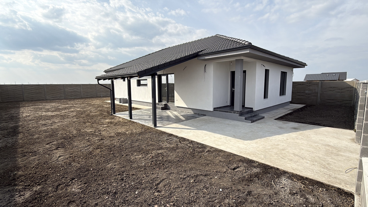 Casa individuala, 4 camere, 105 utili, 580 teren, comision 0% Sanmihaiu Roman