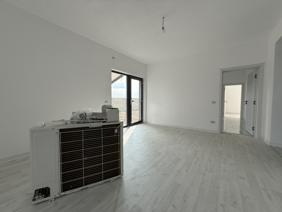 Casa individuala, 4 camere, 105 utili, 580 teren, comision 0% Sanmihaiu Roman