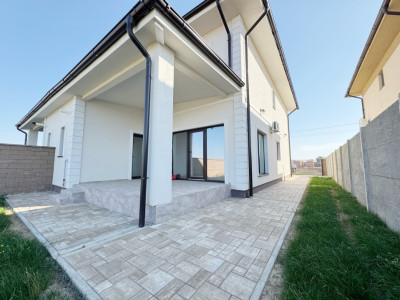 Duplex 5 camere, 124mp utili, 285mp teren, Chisoda