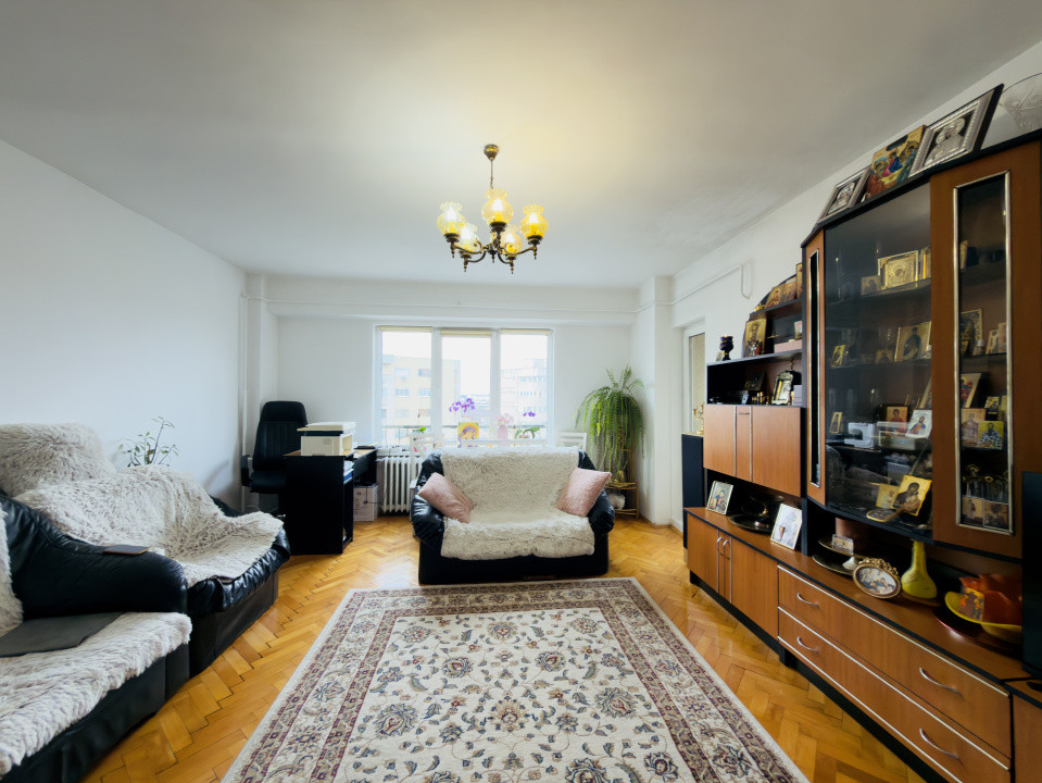 Apartament 3 camere, 77mp utili, zona Modern 