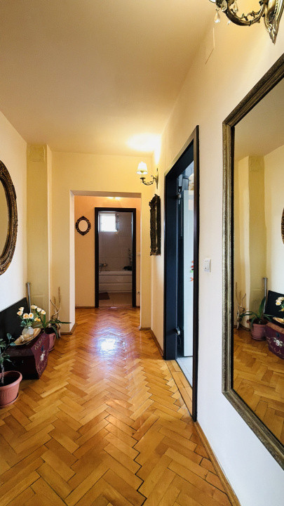 Apartament 3 camere, 77mp utili, zona Modern 